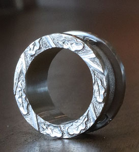 skulpterad-ring-ekblad